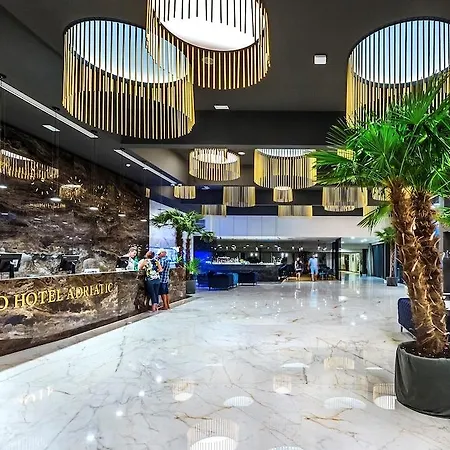 亚得里亚海2号大酒店 3*