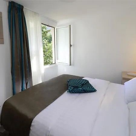 亚得里亚海2号大酒店 3*