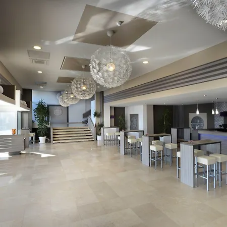 Grand Adriatic Ii Otel 3*